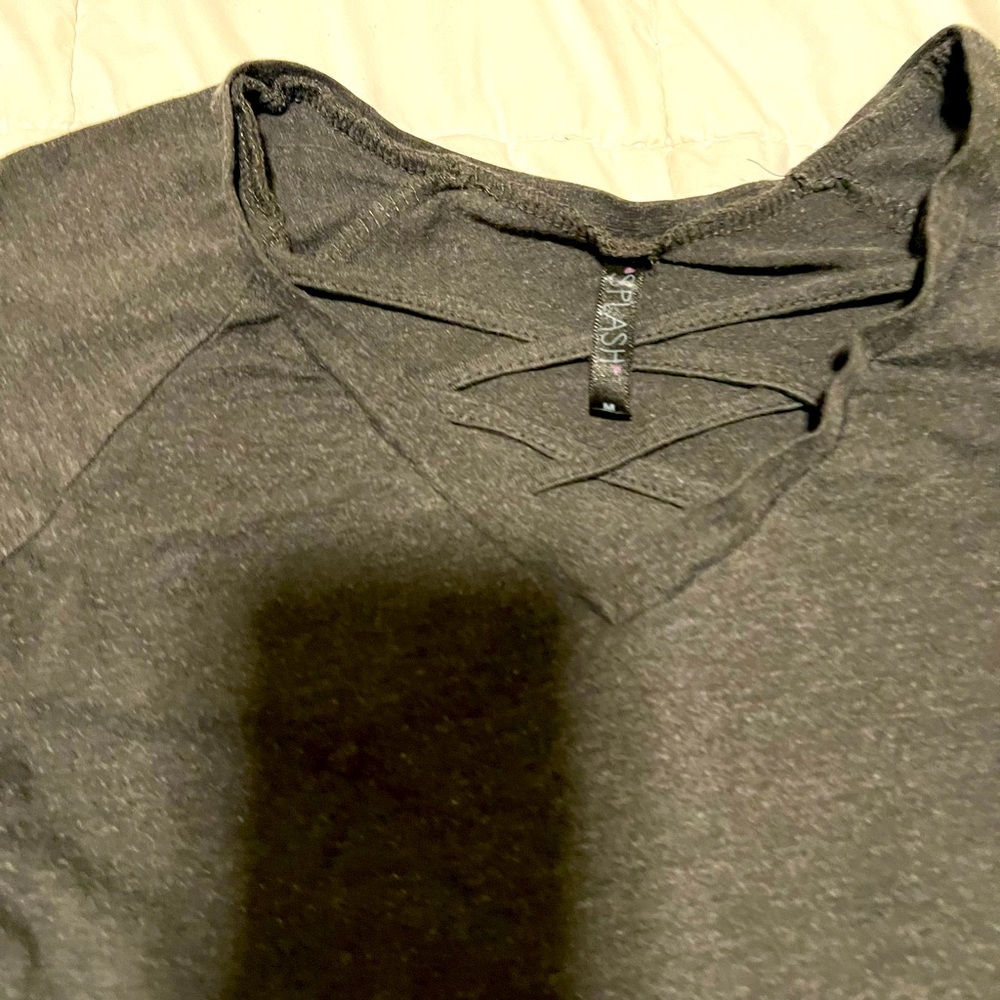 Medium shirt, gray
